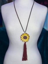 Load image into Gallery viewer, Sunflower Necklace
