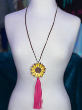 Load image into Gallery viewer, Sunflower Necklace
