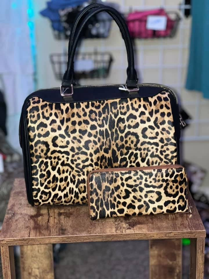 Leopard and black purse with matching wallet